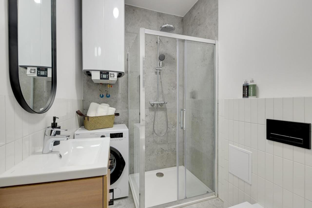Old Town Ogarna IV Glamour By Downtown Apartments กดัญสก์ ภายนอก รูปภาพ